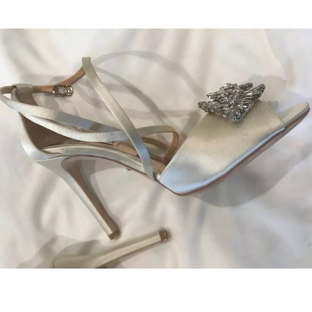 Women’s “Badgley Mischka “ Wedding shoes size 5